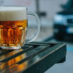 La importación y comercialización de cerveza sin alcohol no está gravada con el impuesto nacional al consumo.